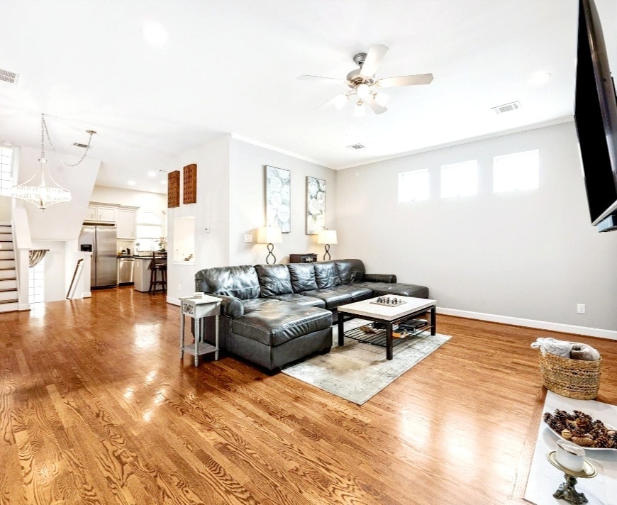 Building Photo - 548 Westcross St