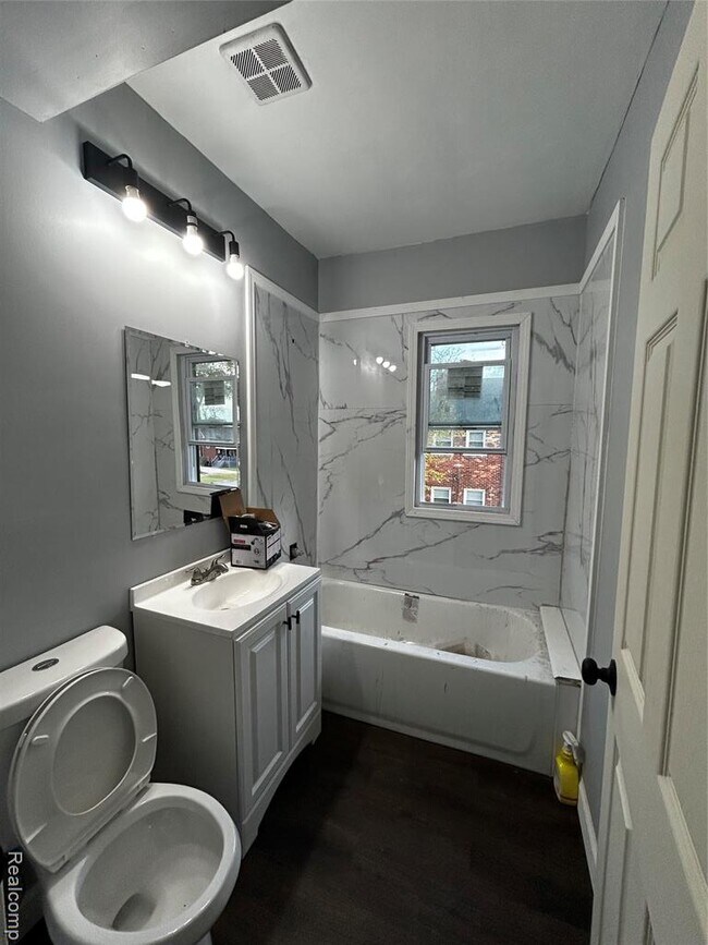 Building Photo - 3520 Cadillac Blvd