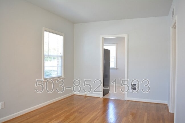 Building Photo - 5034 SE 75th Ave