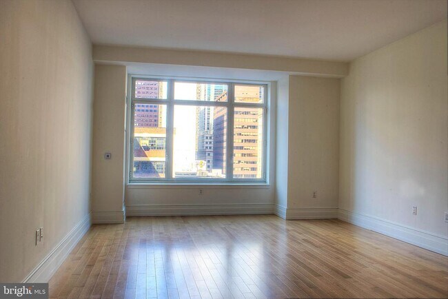 Building Photo - 130 S 18th St