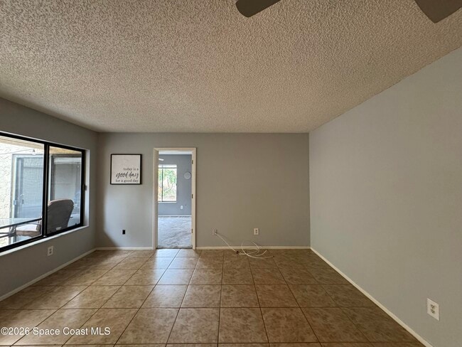 Building Photo - 1471 Sheafe Ave NE