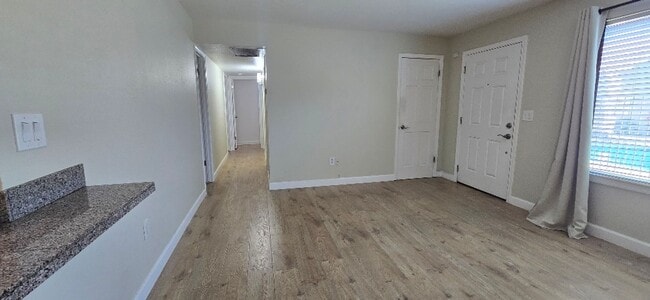 Building Photo - ucvilla7