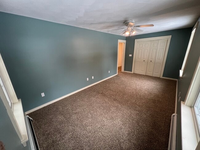 Building Photo - 2-12 Yvonne St