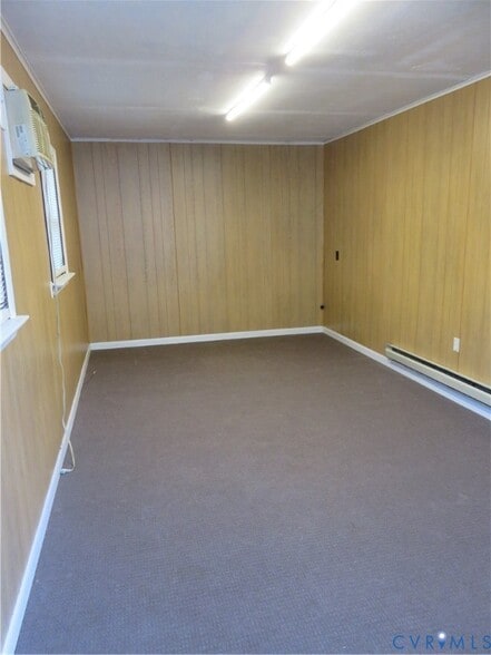 Building Photo - 7 S Daisy Ave