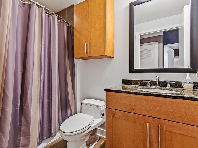 Building Photo - 505 N McClurg Ct