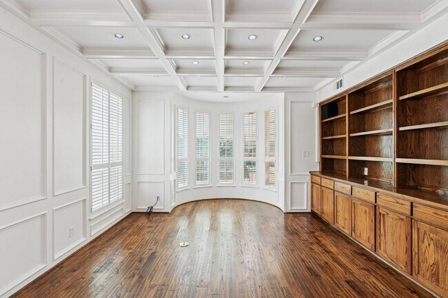 Building Photo - 1705 S Cottonwood Valley Cir