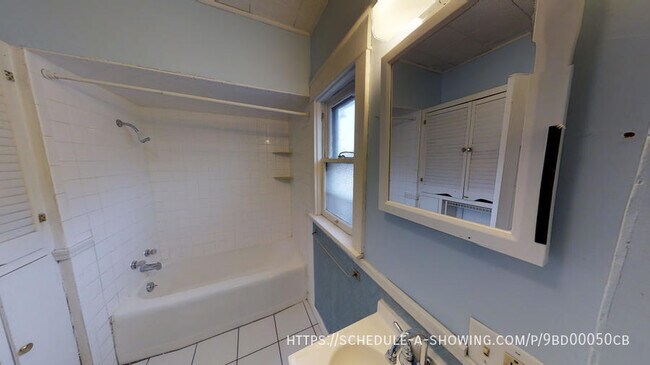 Building Photo - 1012 N. Third St-2