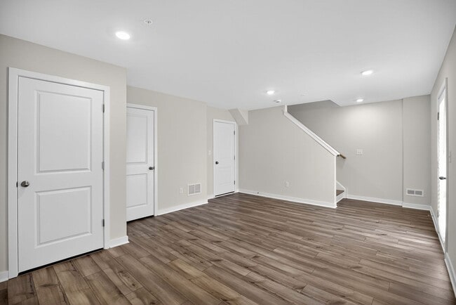 Building Photo - Beautiful 3 Bedroom, 2.5 Bath Bridgeport T...