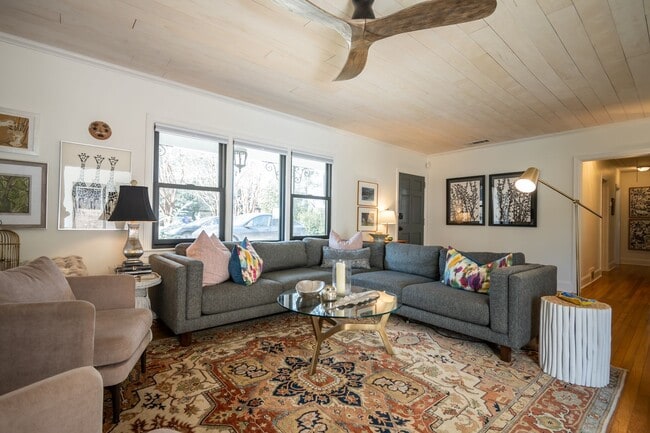 Building Photo - 119 Fortson Cir