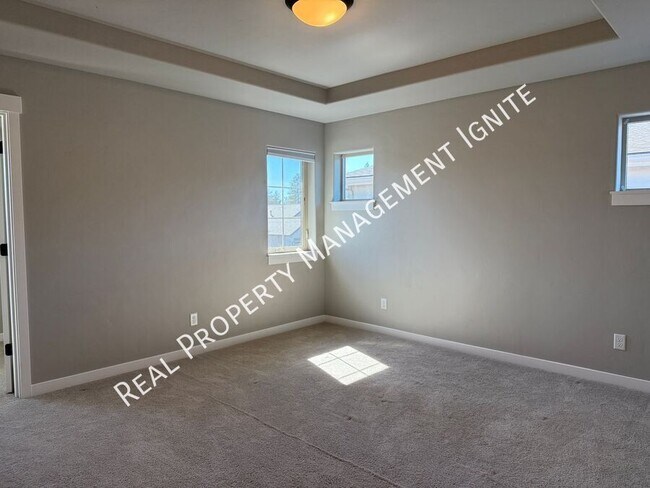 Building Photo - 20844 SE Sunniberg Ln