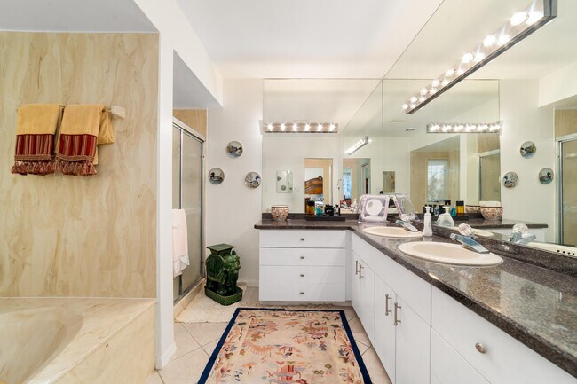 Building Photo - 3000 Conifer Dr