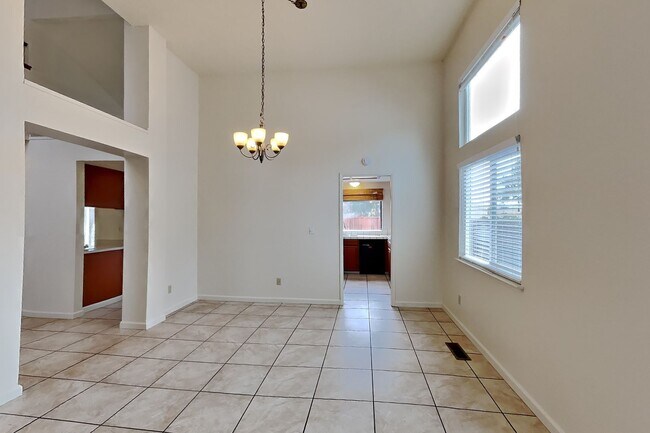 Building Photo - 1091 Discovery Way
