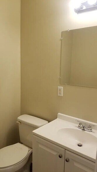 Building Photo - 4903 De Priest Ct