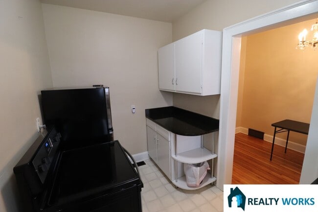 Building Photo - 2457 S 27th St