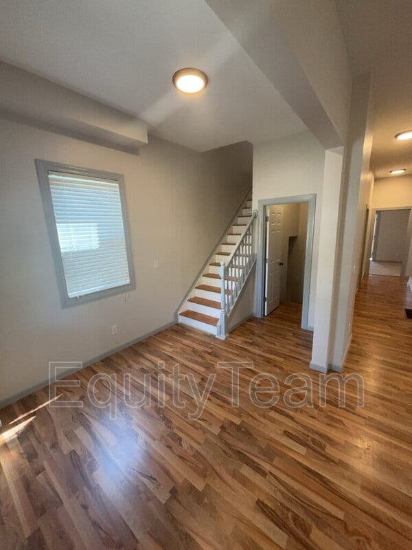 Building Photo - 27 Ferndale Ave
