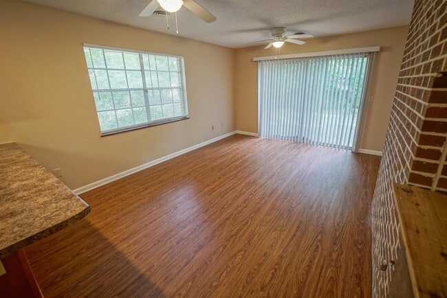 Building Photo - 410 Gaither Dr