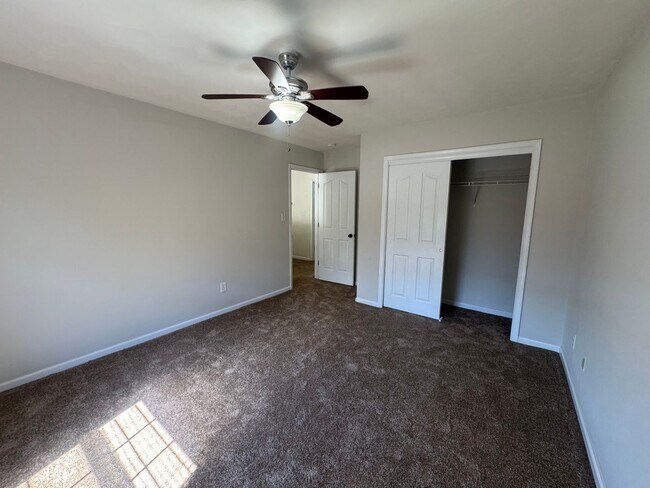 Building Photo - Beautifully Spacious Chesapeake Home
