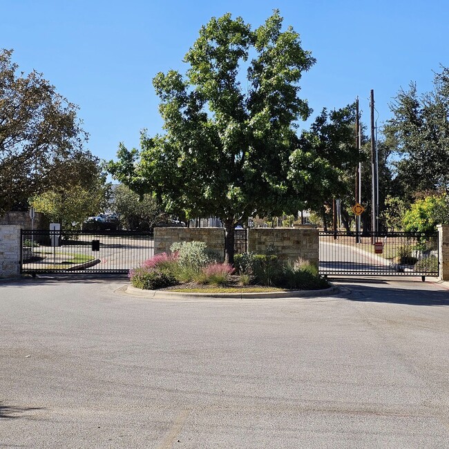 Building Photo - 7325 Colina Vista Loop