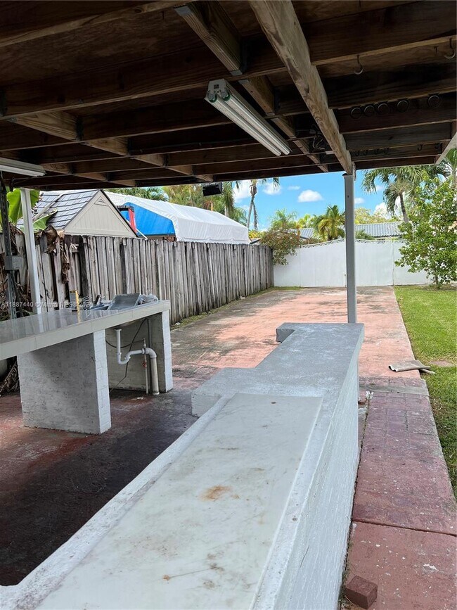 Building Photo - 15765 SW 139th Ave