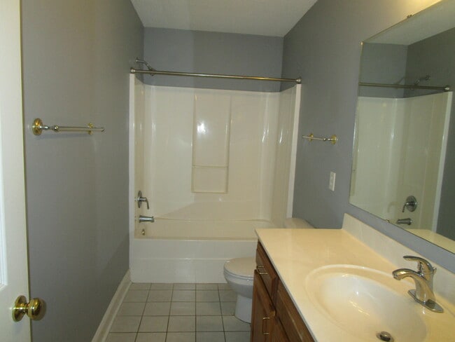 Building Photo - 601 Brushwood Dr