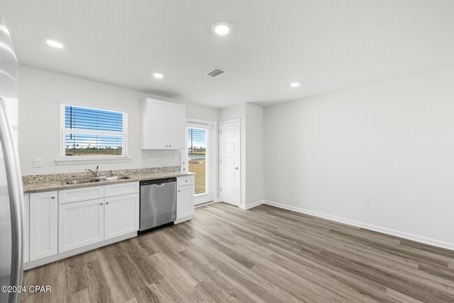 Building Photo - 7202 Madison Sq Dr