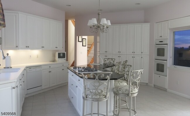 Building Photo - 78 N Mitchell Pl