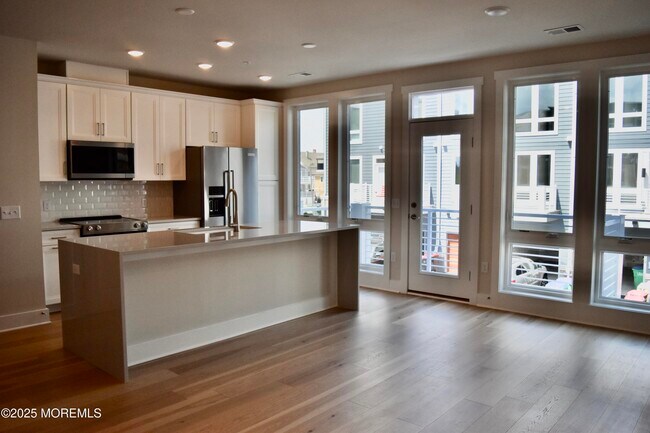 Building Photo - 201 Sunset Ave