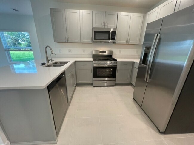 Primary Photo - Newly developed Lakefront 3B/2B home in Ea...