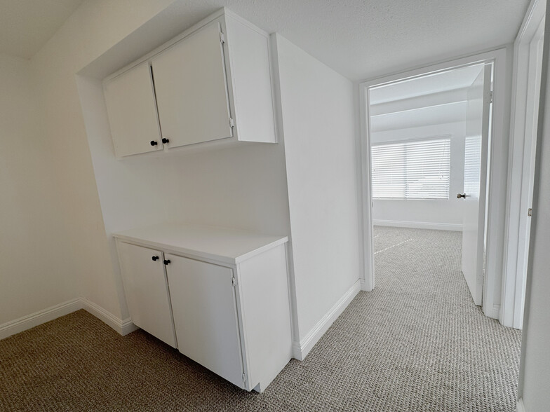 Building Photo - 13 Sage