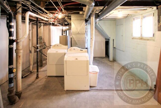 Building Photo - READER 4210
