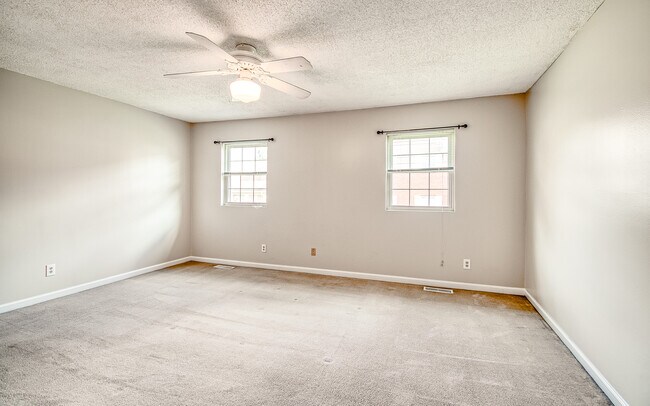 Building Photo - 7914 Gleason Dr