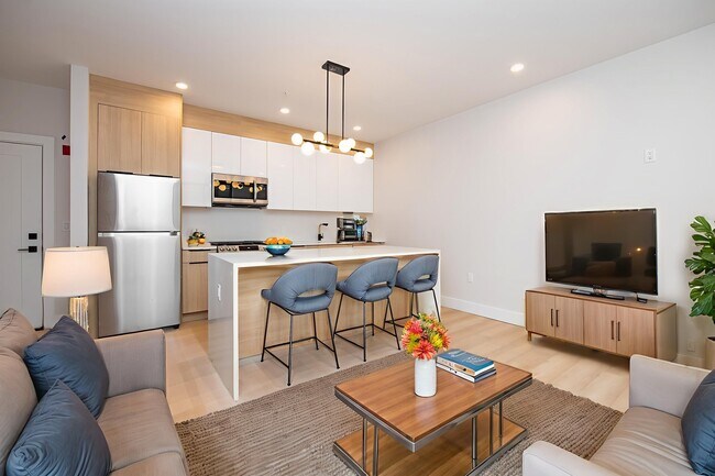 Building Photo - 6710 Park Ave