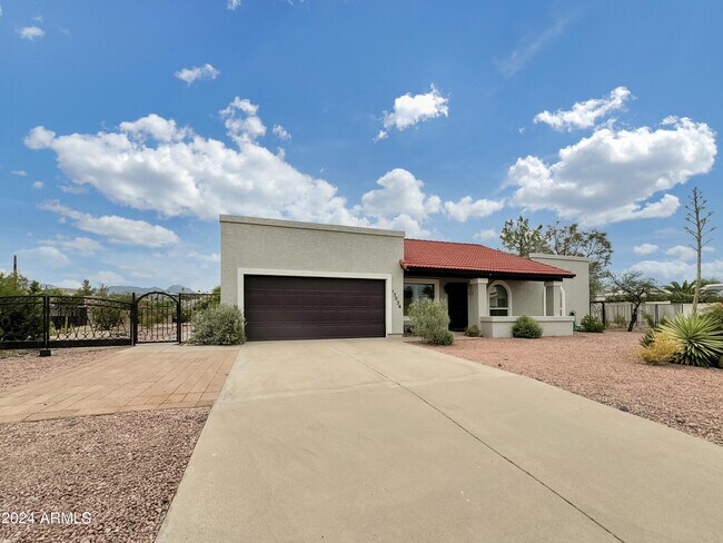 Building Photo - 15036 N Dogwood Ln