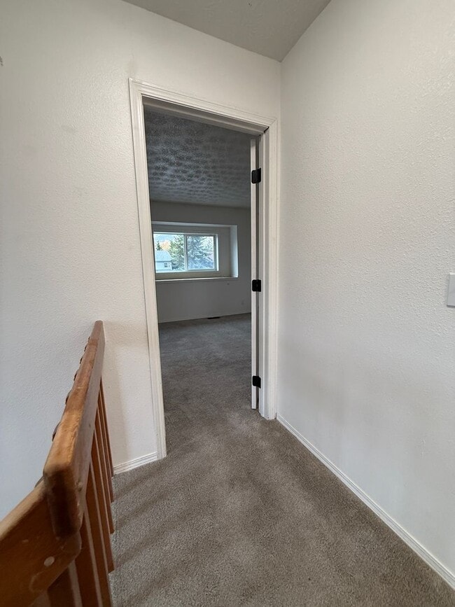 Building Photo - Pet-Friendly, Available Now!