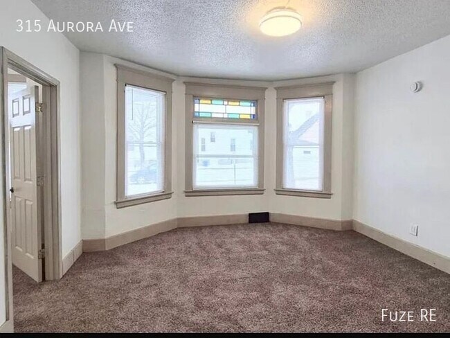 Building Photo - 315 Aurora Ave
