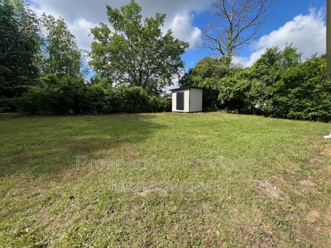 Building Photo - 3465 Melrose Dr