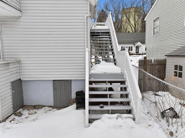 Building Photo - 26 Tower St