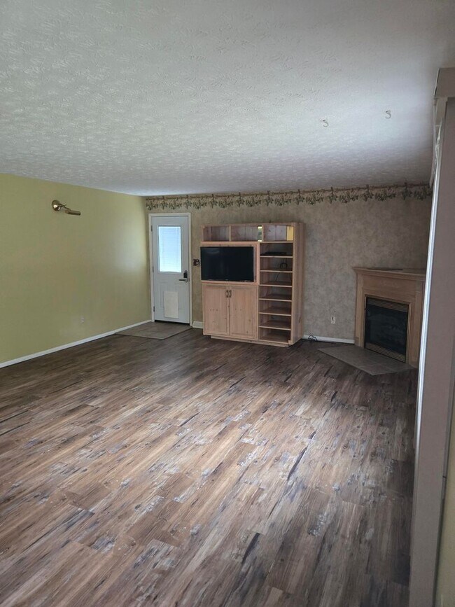 Building Photo - For Rent – 1304 Cobble Stone Court, Johnson City, TN