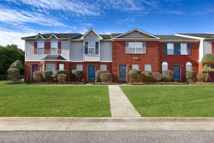 Building Photo - Huntington Place Townhomes