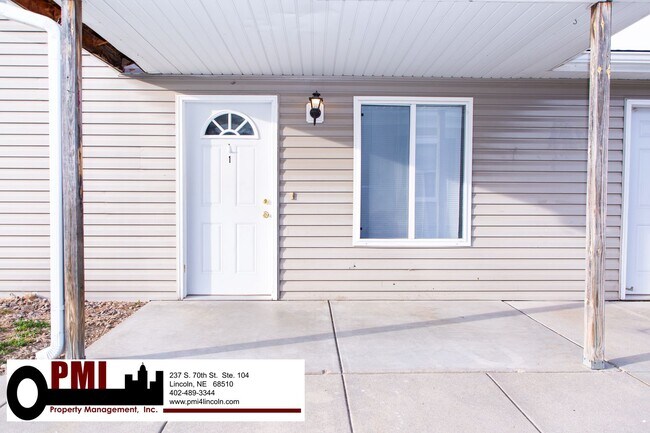 Building Photo - 2929 N 49th St