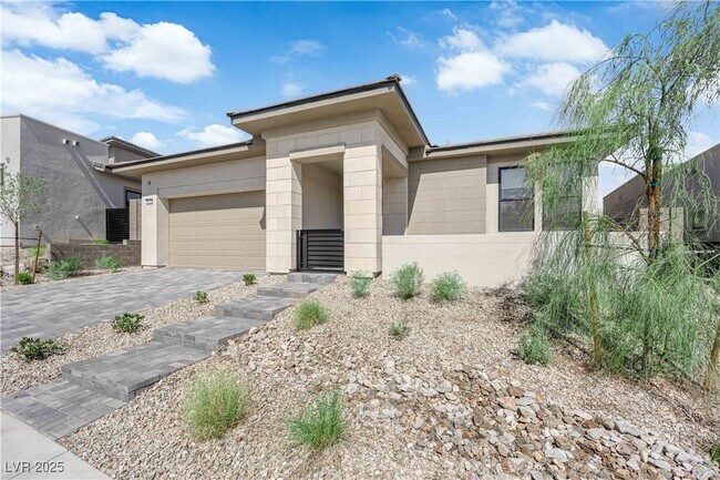 Building Photo - 11032 Rolling Vista Dr