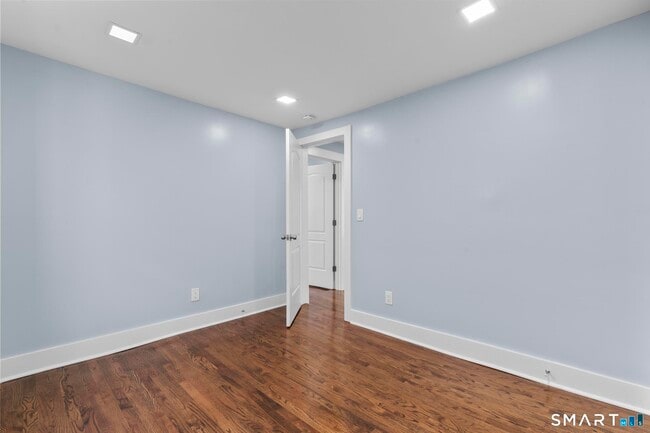 Building Photo - 75 Commercial St