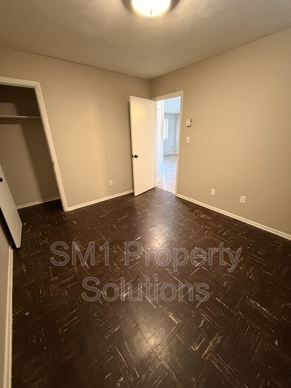 Building Photo - 2212 Willow Rd