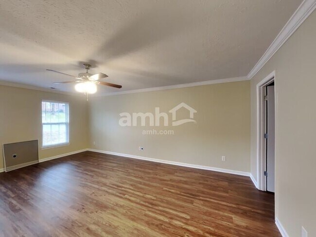 Building Photo - 7028 Oak Brook Terrace