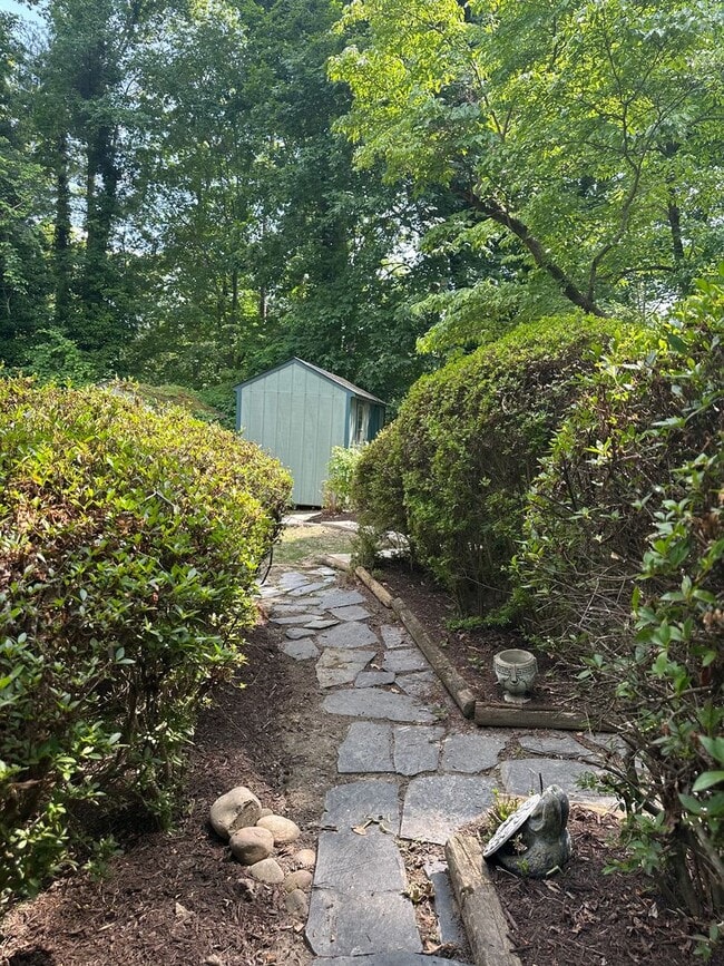 Building Photo - $2500 / 3 br / 2.5 ba / 1546 sqft