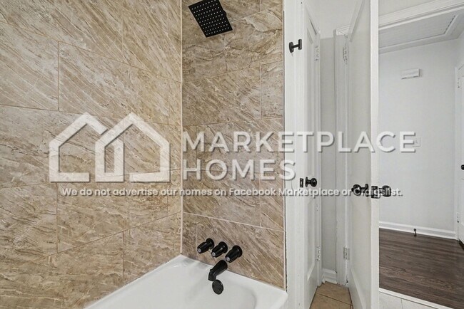 Building Photo - 2038 E Lilac Ln