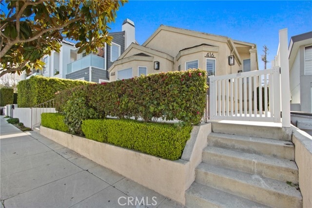 Building Photo - 416 Larkspur Ave