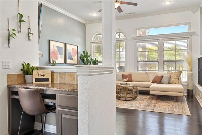 Building Photo - 619 N Rupple Rd