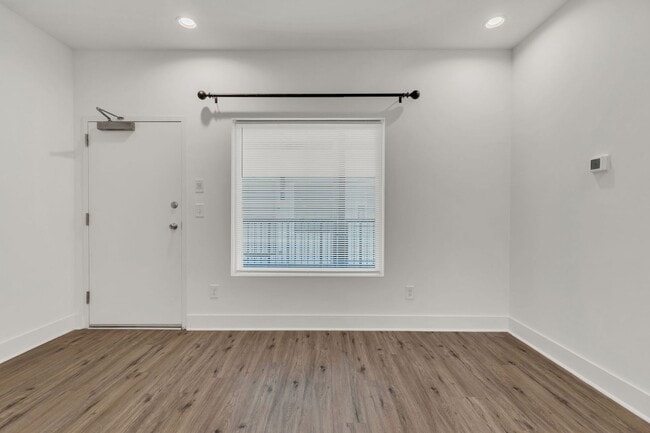 Building Photo - Simple living?  We got you.  $1150/mo wate...