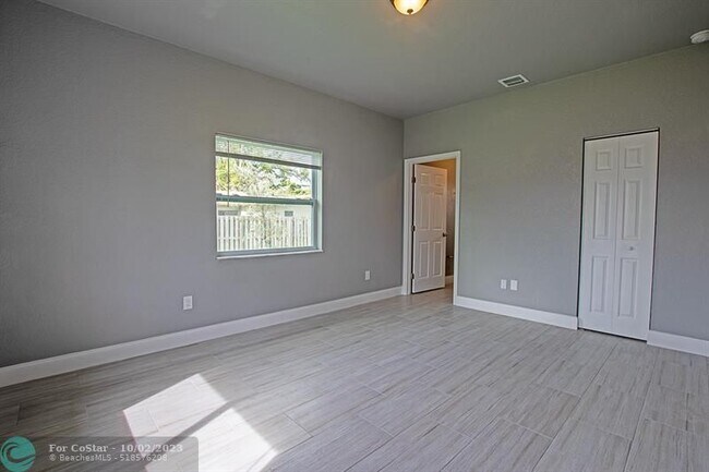 Building Photo - 2019 NW 64th Ave